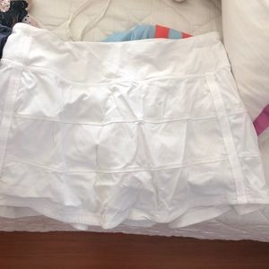 White lululemon skirt.